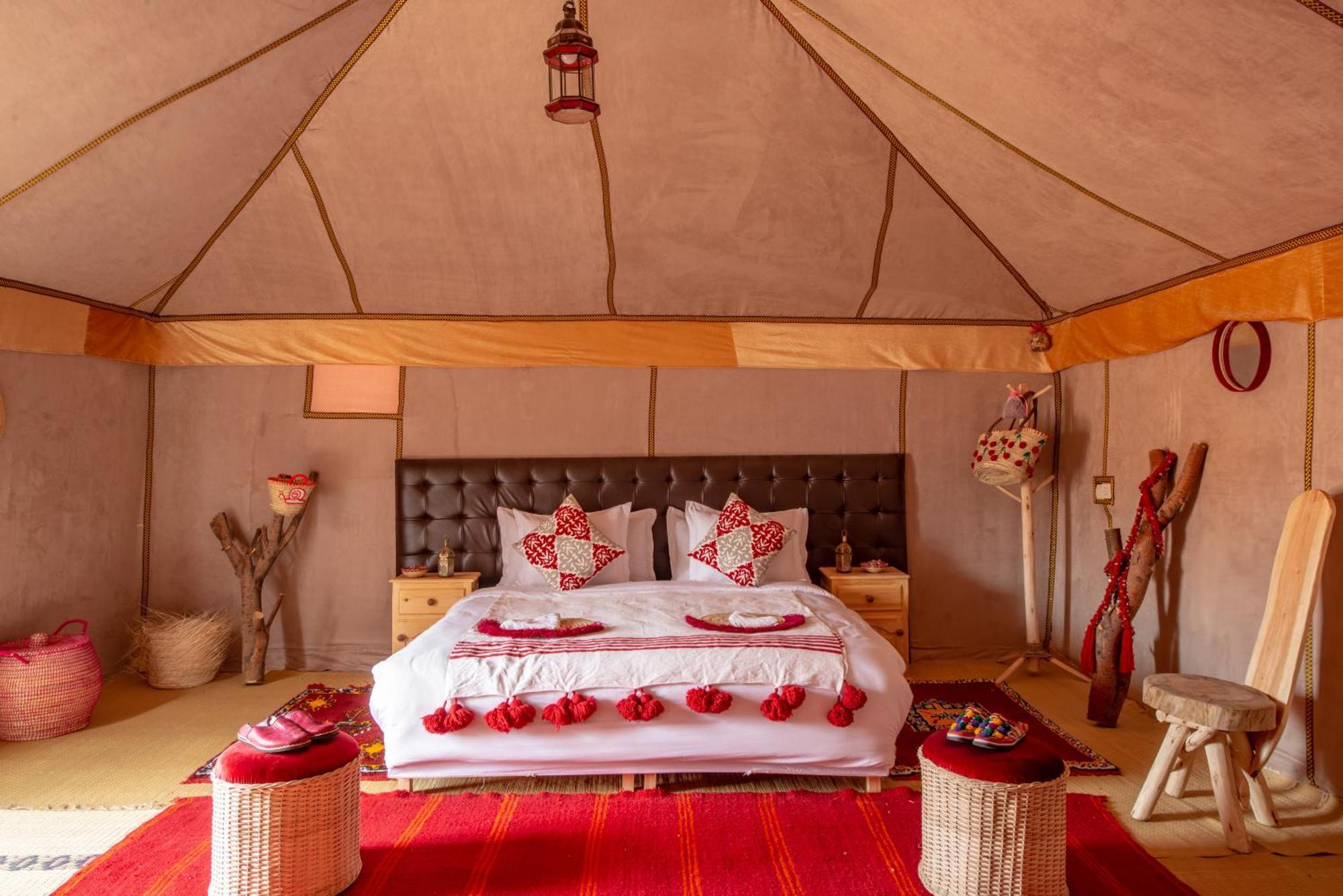 Готель Sanmao Royal Camp 皇家营地 Мерзуга Екстер'єр фото